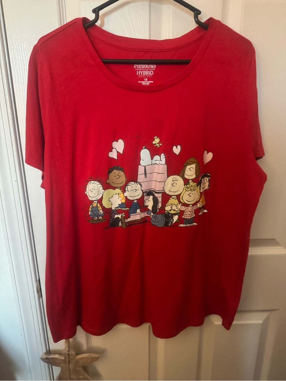 Hybrid Apparel Red Peanuts Characters Short Sleeve Tee